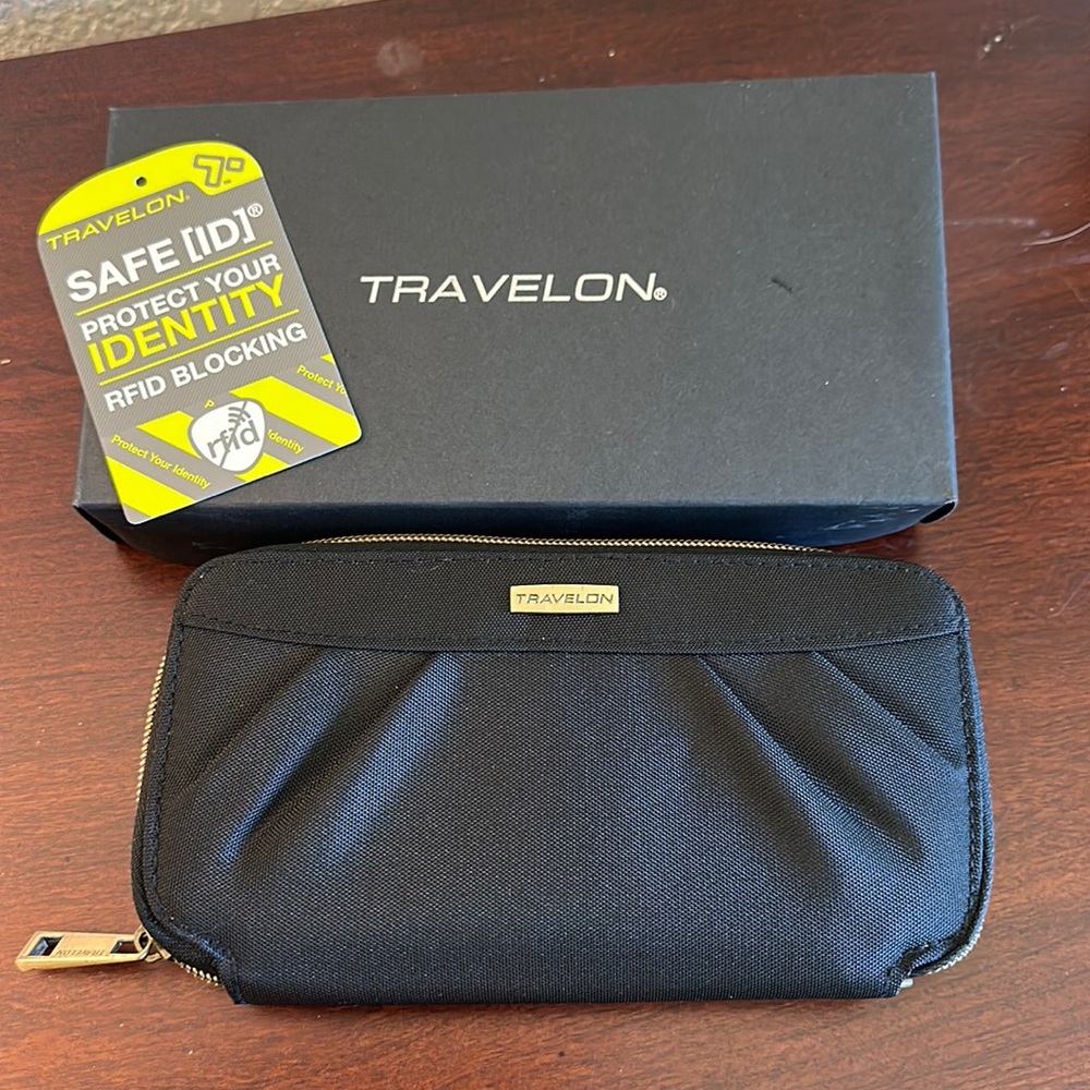 RFID blocking wallet